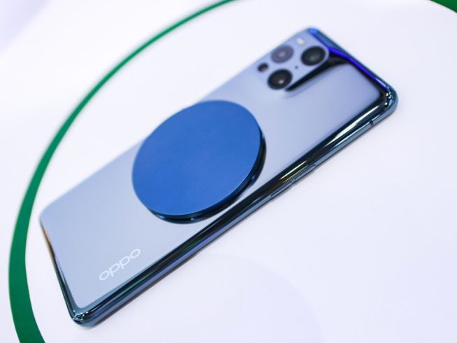 OPPO MagVOOC磁吸閃充首次亮相：40W無線閃充體驗完勝蘋果！