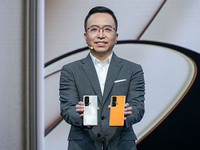 科技理想主義孕育的折疊旗艦 榮耀Magic V正式發布