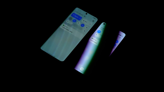 真我10 Pro+上手體驗：2160Hz超高頻調光！跟頻閃說再見？