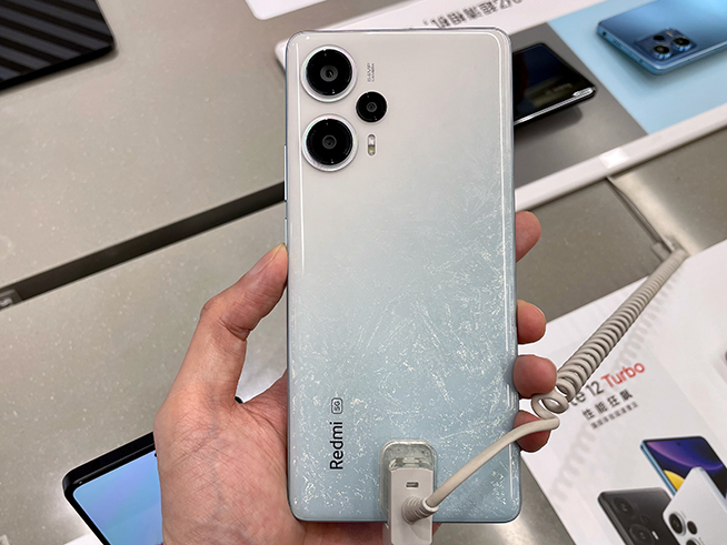 Redmi Note 12 Turbo上手，開啟2000元檔新機爭寵之戰(zhàn)