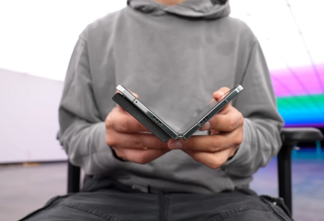 OPPO Find N3搶先亮相：尺寸總算跟上主流折疊屏，后置規(guī)格非常頂